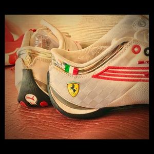 Ferrari Puma NWOT / Ltd Edition Drift Cat SF